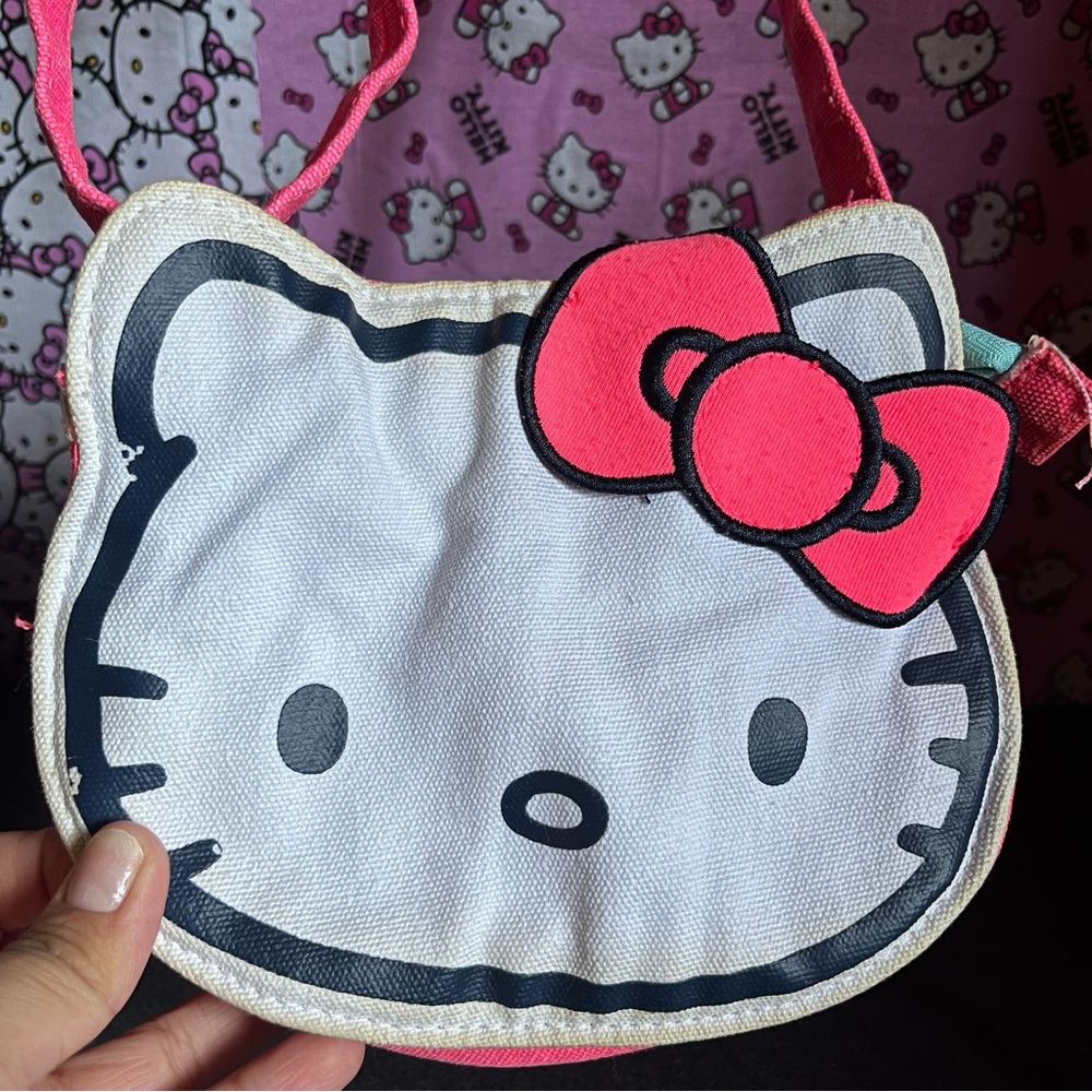 Hello Kitty Purse - Picture 2 of 8
